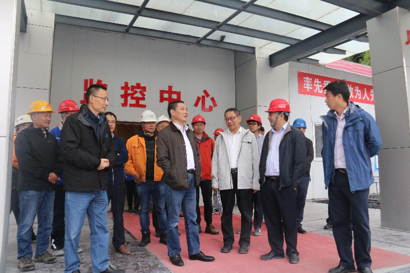 省交通投資集團黨委副書記、副董事長、總經(jīng)理 周黎明赴九綿高速LJ9項目檢查指導(dǎo)工作