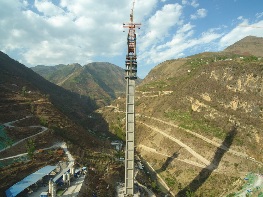 聚焦！“世界第一高墩”鋼管安裝順利封頂