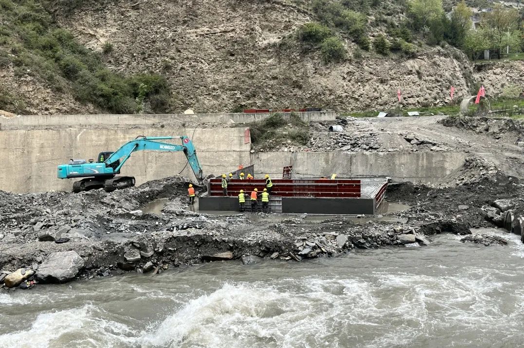 全力以赴搶險(xiǎn)保通——川交公司積極推動G213線搶險(xiǎn)取得全面性勝利