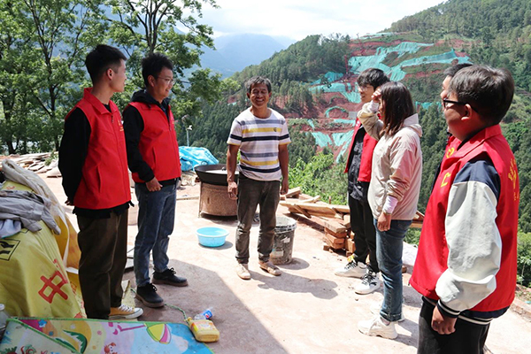 “紅色引擎”跑出征拆“加速度”｜黨員征拆攻堅(jiān)隊(duì)啃下硬骨頭！