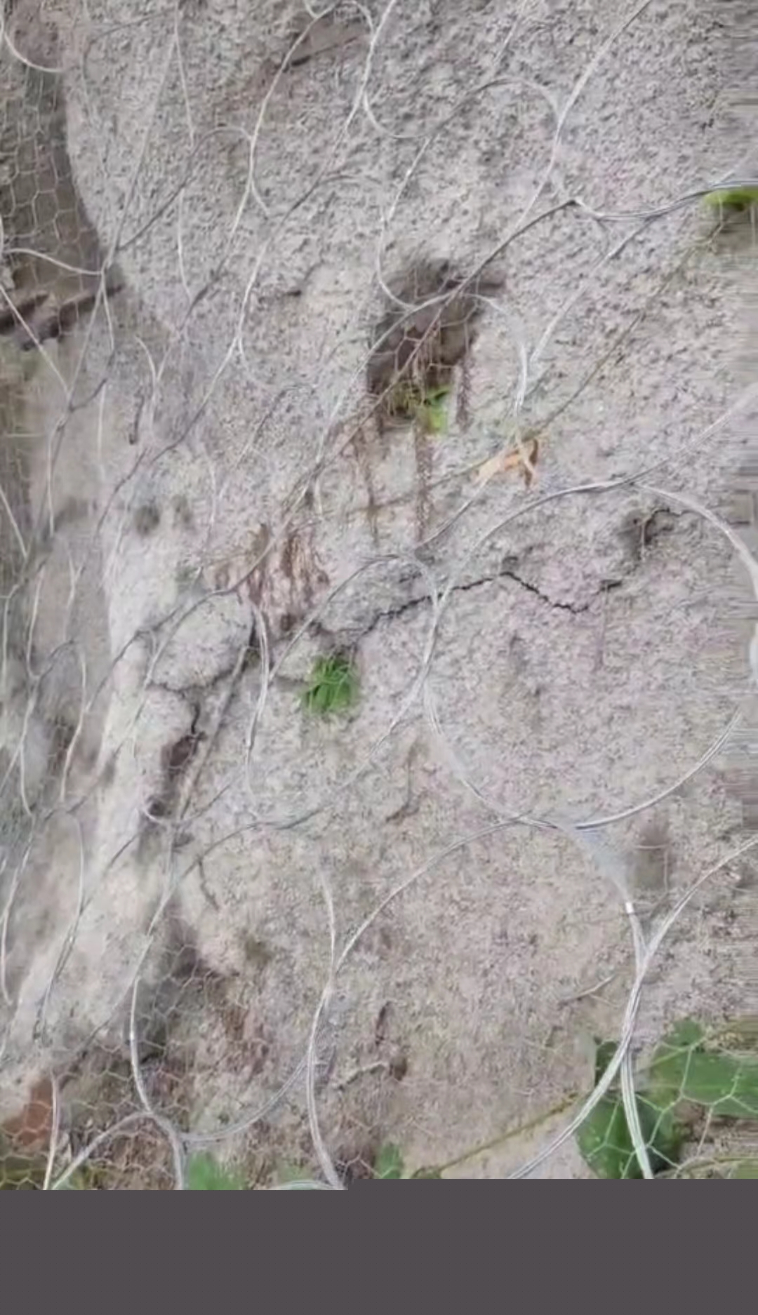 坍塌前8小時，183名工人全部撤離