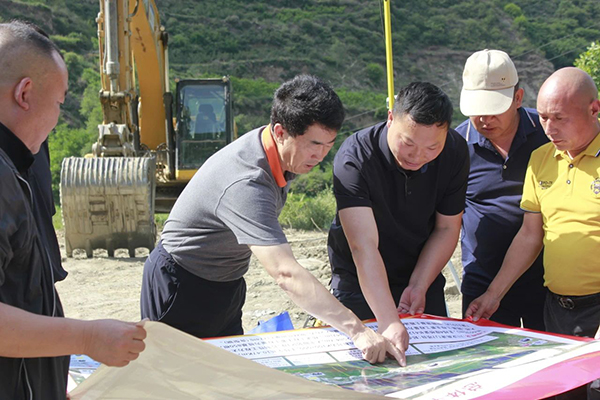 阿壩州人大常委會主任李為國到川汶高速公路TJ7項目調研指導工作